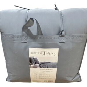 Dream Stories Blue King Comforter Set New 4 Pieces 106”x90”